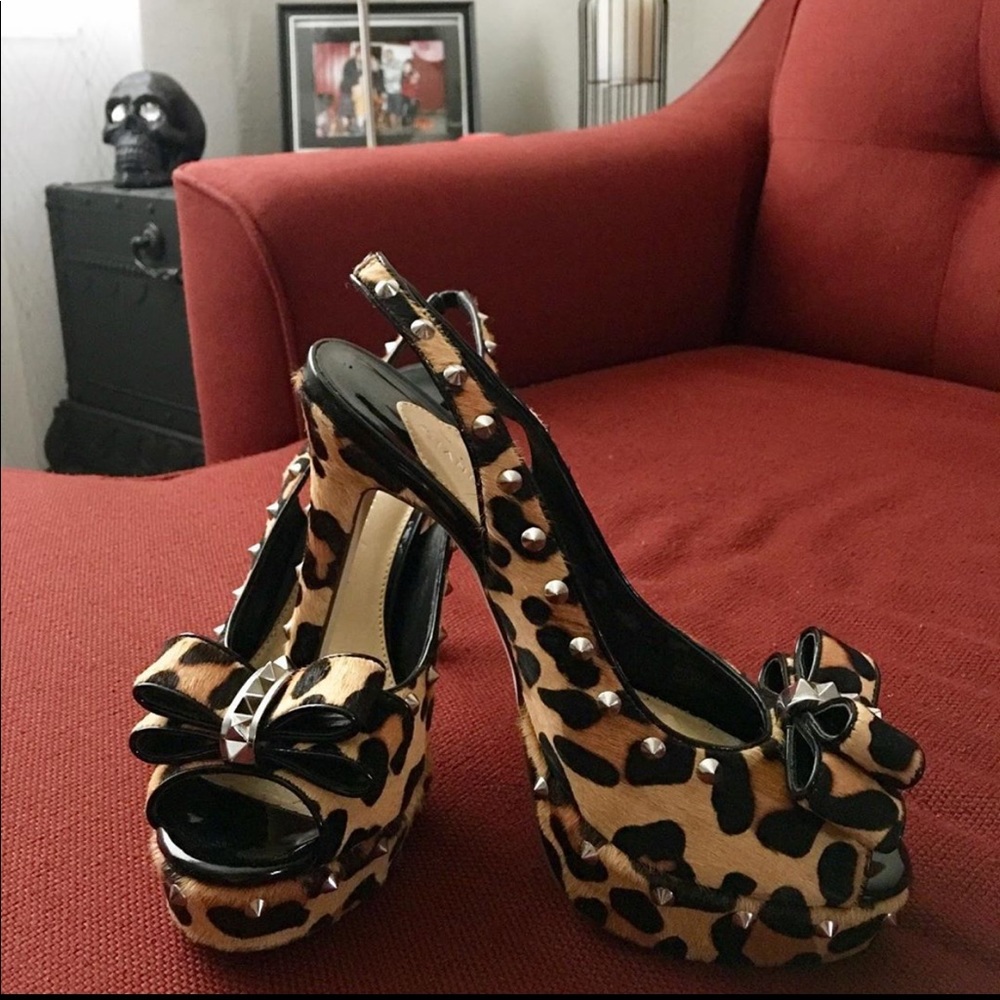 New SUPER SEXY Leopard & spikes platform heels